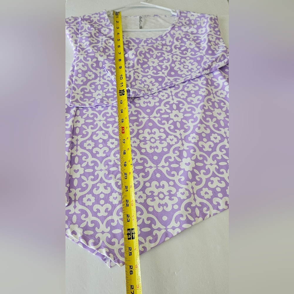Lulu B Small Lavender Floral Top Asymetal Hem 3/4 Sleeve activeware - Picture 8 of 8